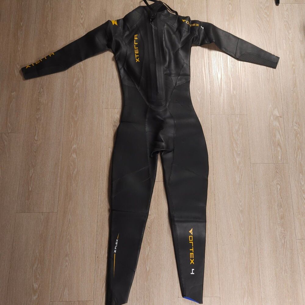 Xterra Men's Black Wetsuit 5/4mm size M Tall